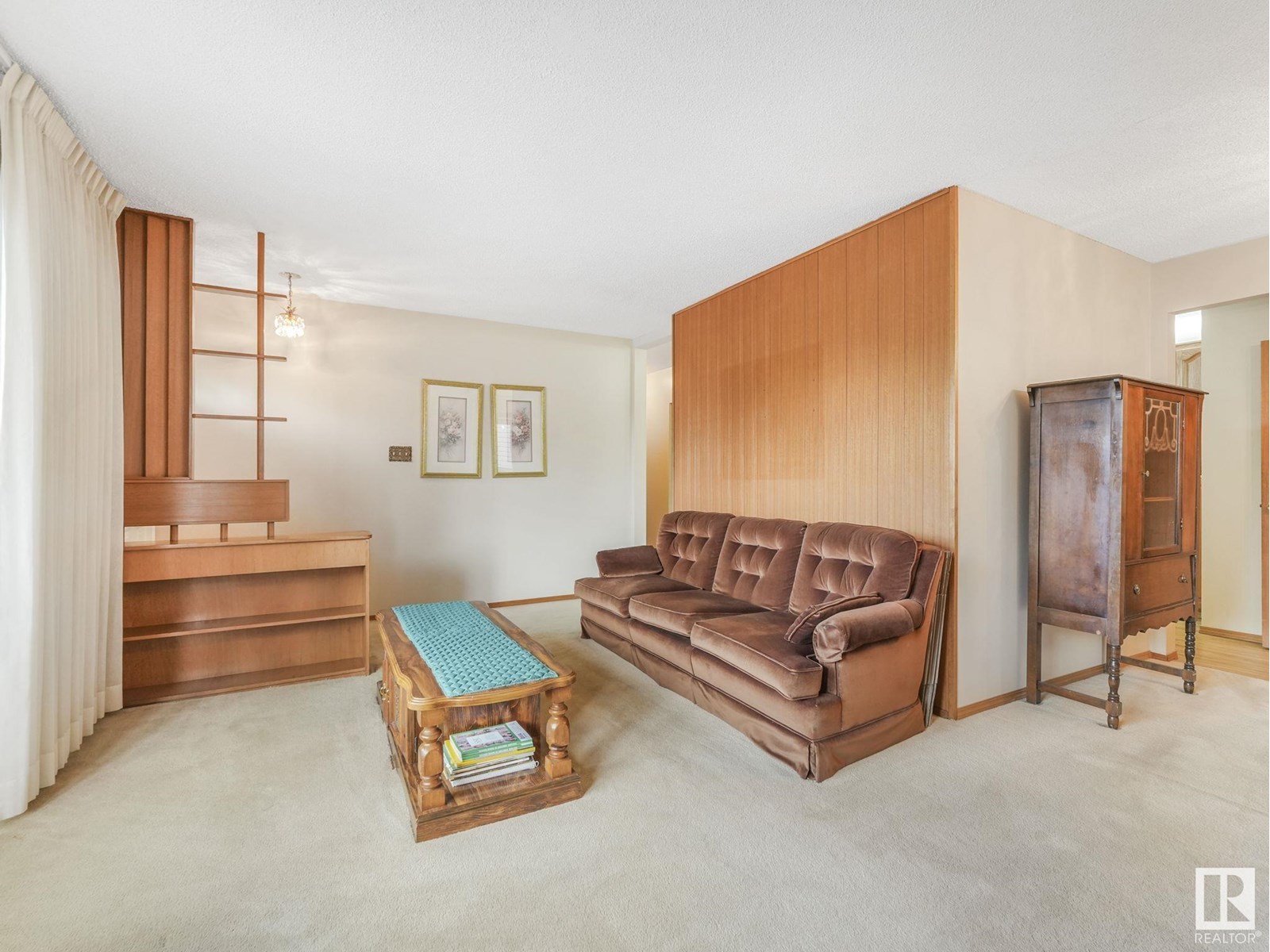 Photo 12 of 8527 134 A Av Nw, Edmonton AB