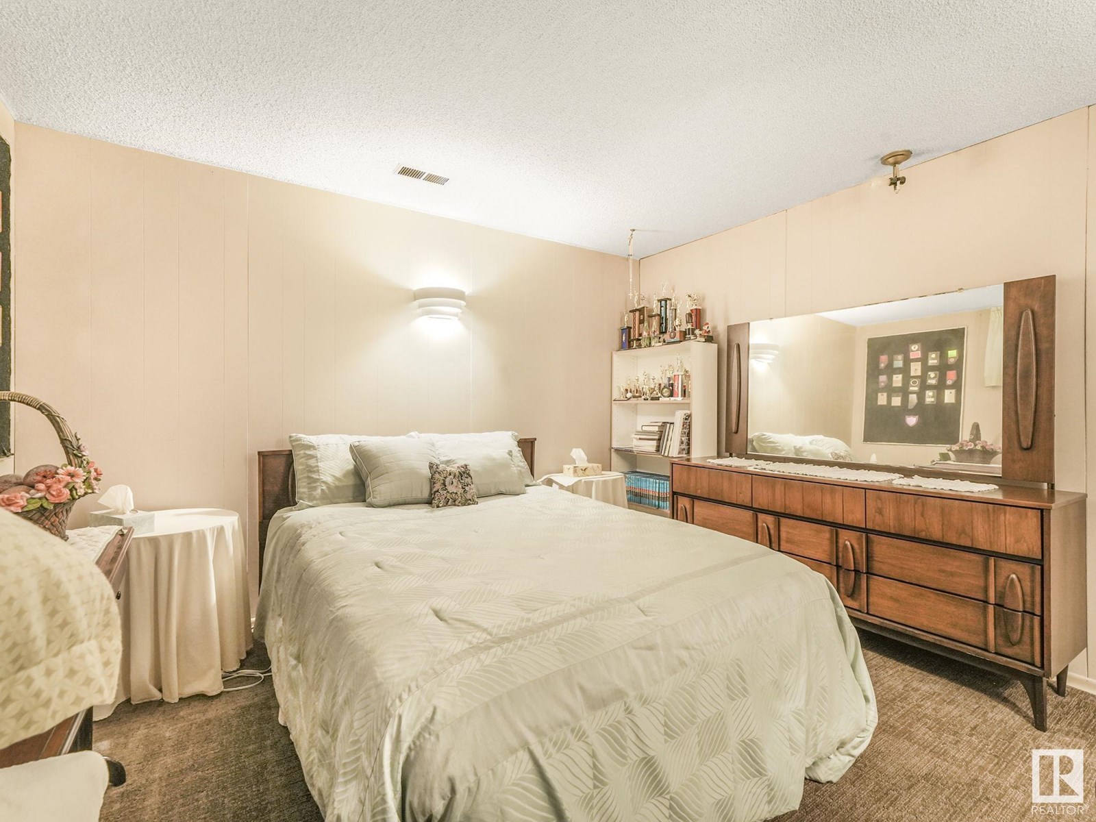 Photo 22 of 8527 134 A Av Nw, Edmonton AB