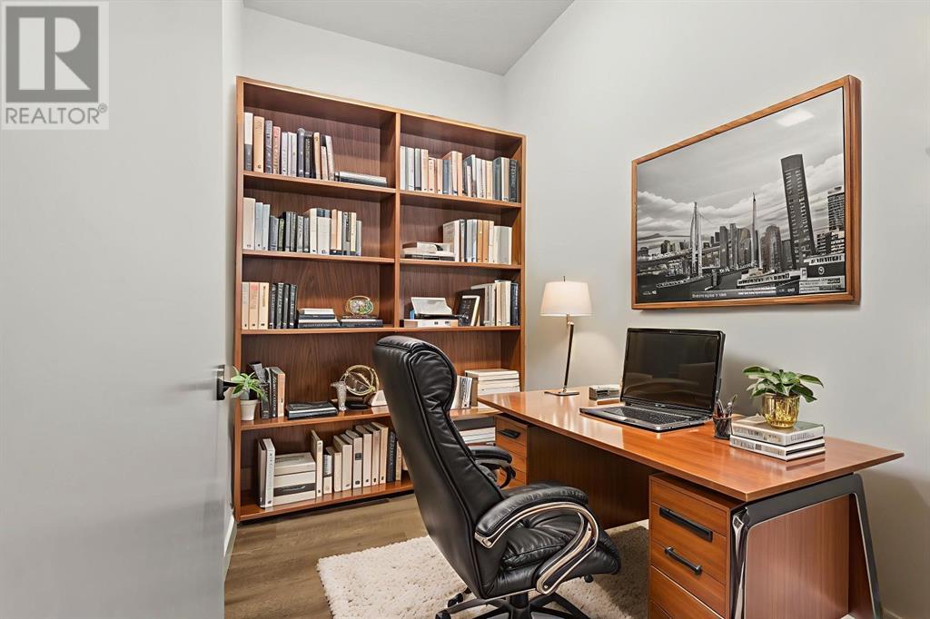 Single Family House for Sale in    Street NE Renfrew Calgary 