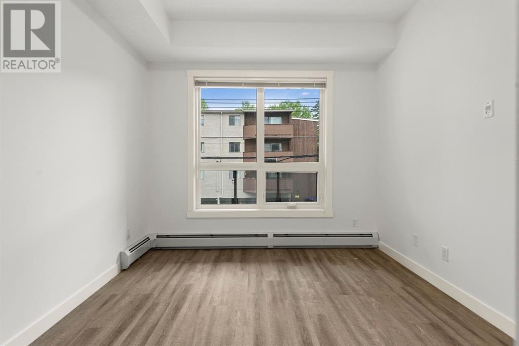 Single Family House for Sale in    Street NE Renfrew Calgary 