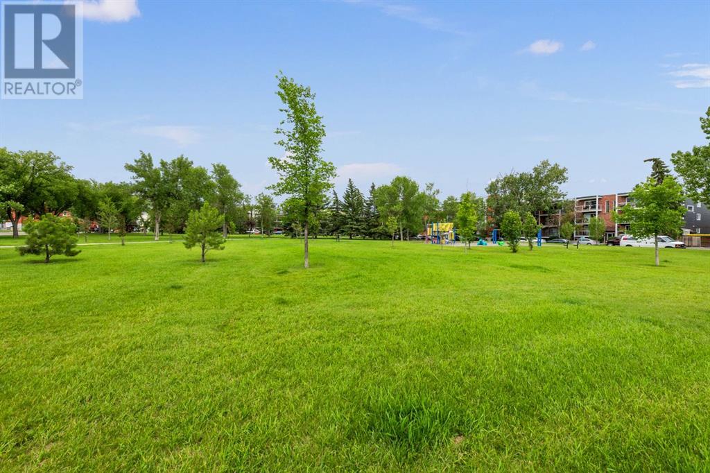 Single Family House for Sale in    Street NE Renfrew Calgary 