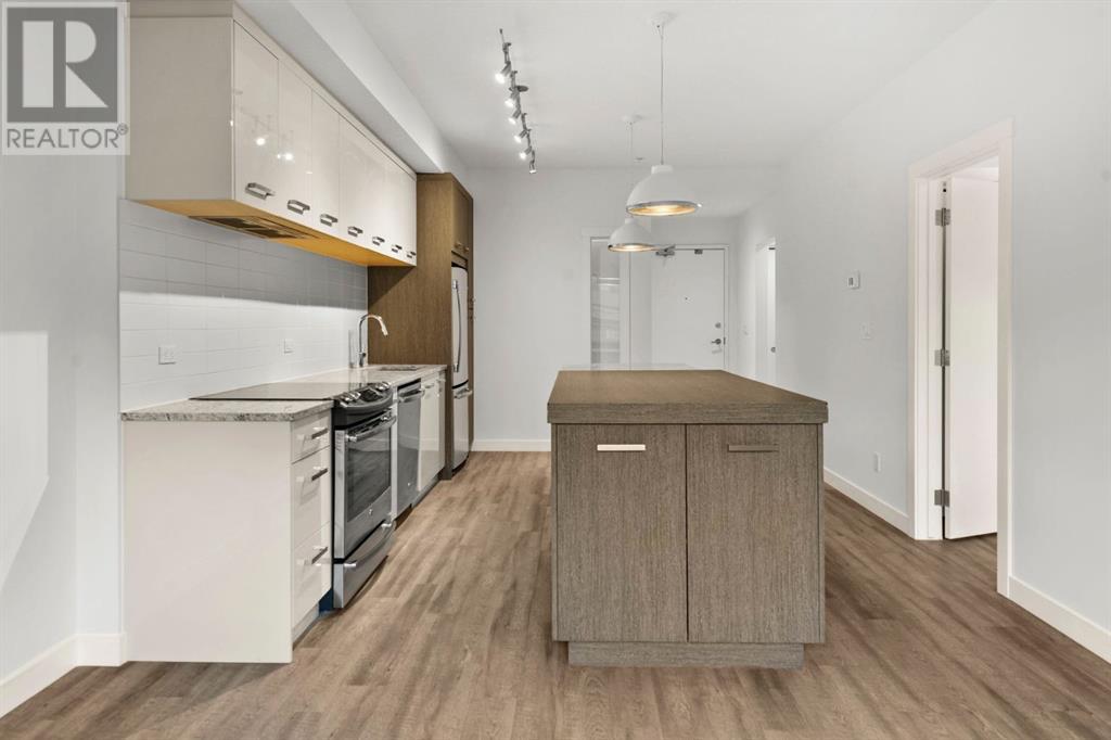 Single Family House for Sale in    Street NE Renfrew Calgary 
