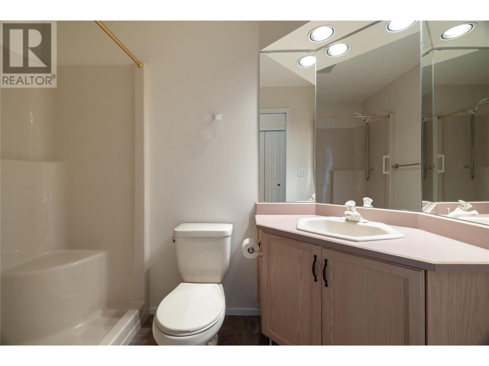 118 595 Yates Road, Kelowna