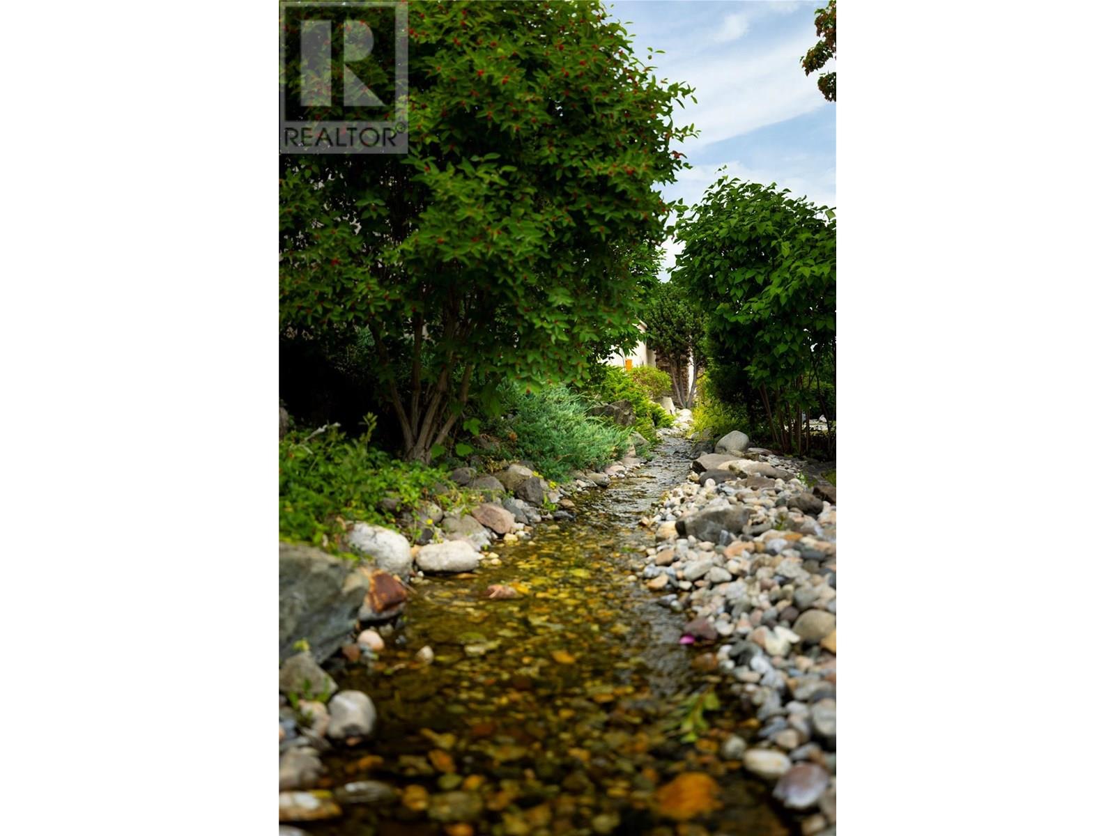 118 595 Yates Road, Kelowna