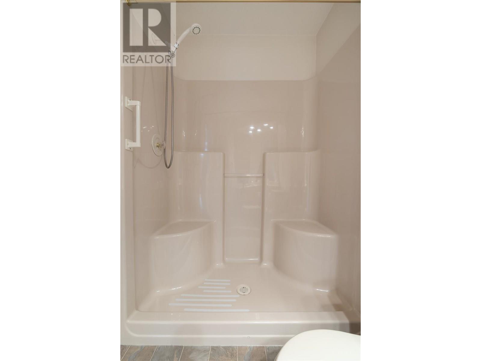 118 595 Yates Road, Kelowna