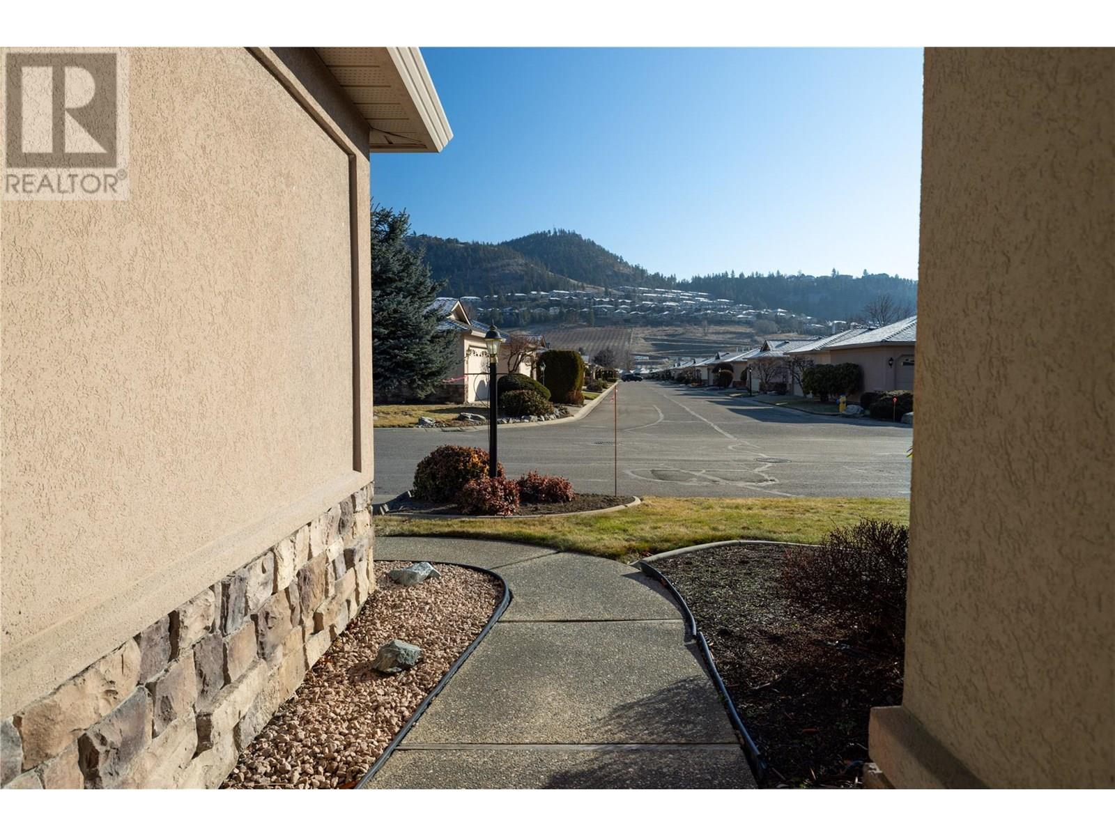 118 595 Yates Road, Kelowna