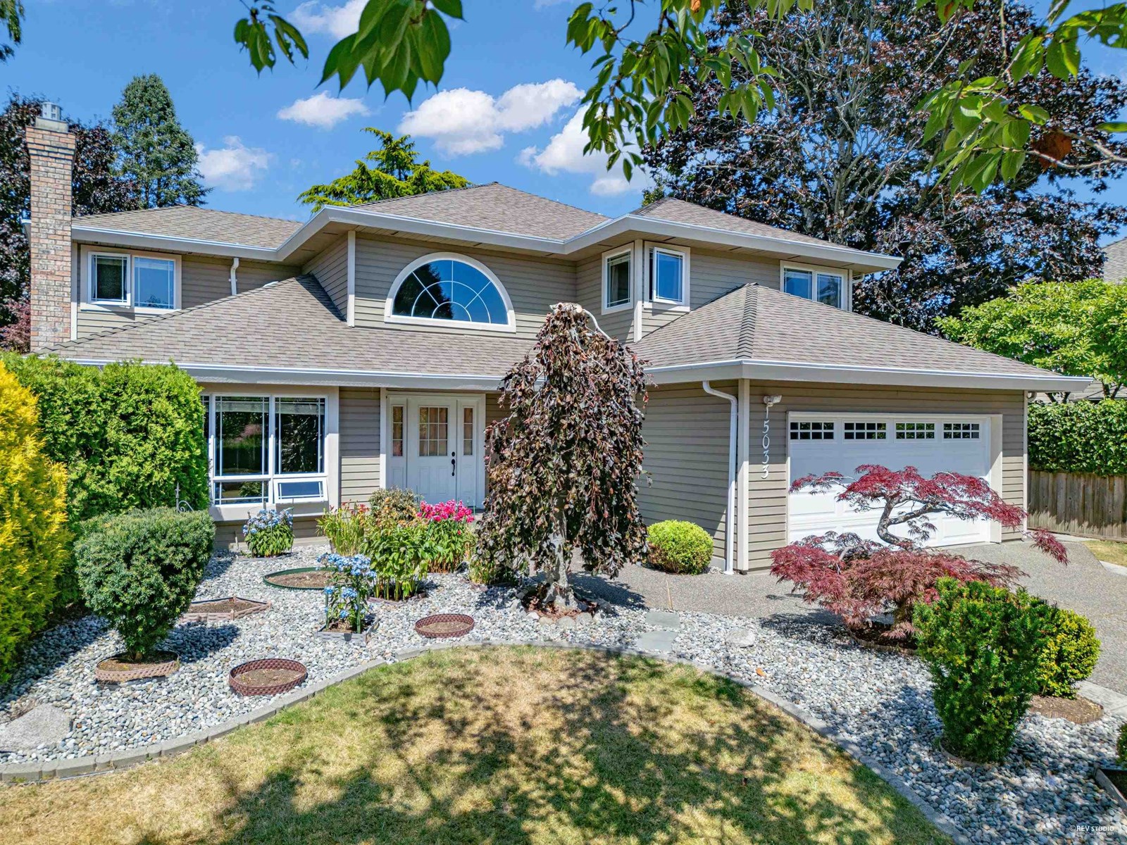 Photo 3 of 15033 21 B Avenue, Surrey BC