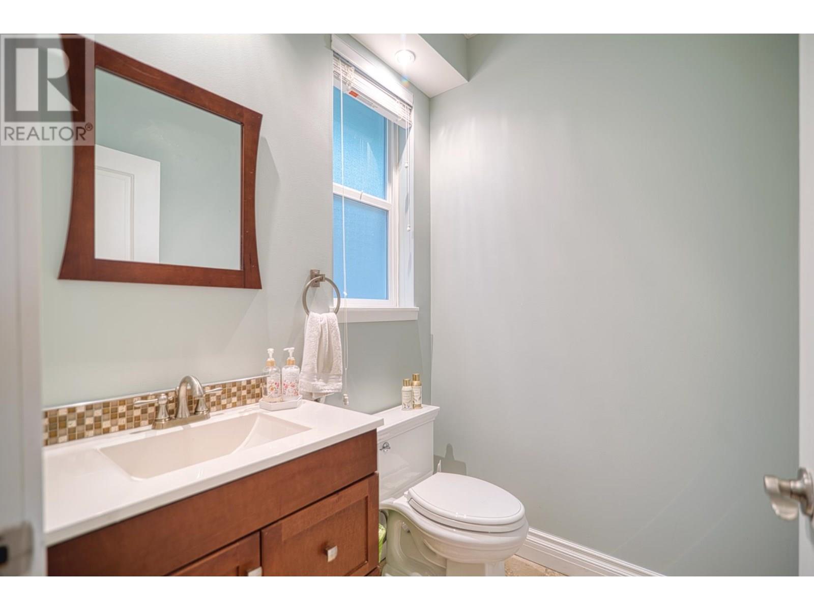 4177 JOHNSTON HEIGHTS DRIVE, Garden Bay