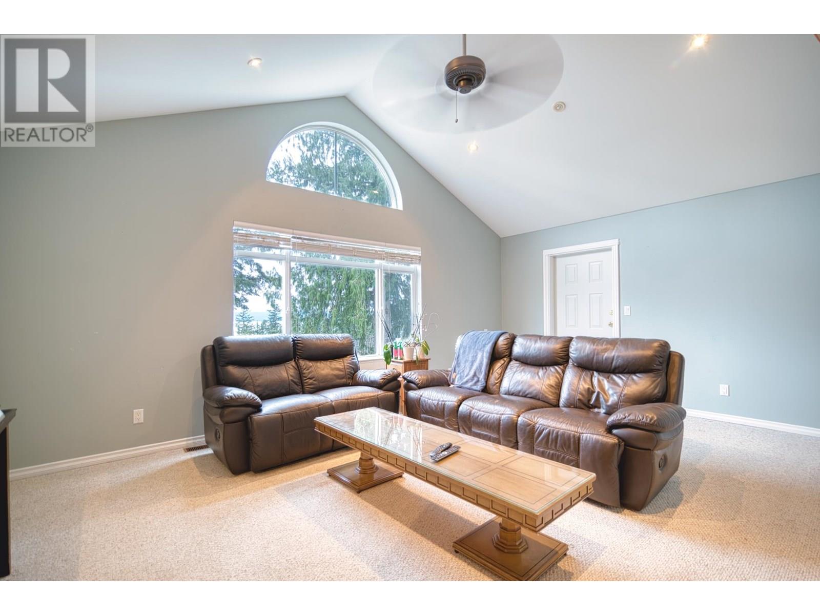 4177 JOHNSTON HEIGHTS DRIVE, Garden Bay