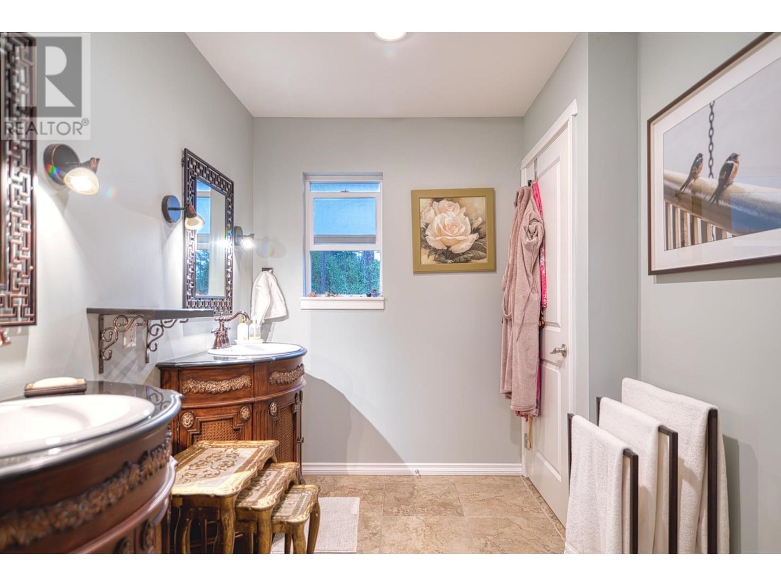 4177 JOHNSTON HEIGHTS DRIVE, Garden Bay