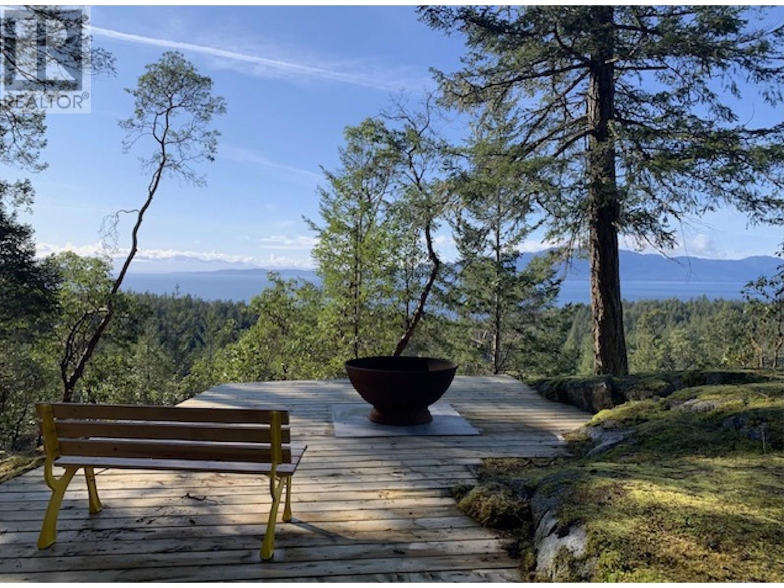 10339 SUNSHINE COAST HIGHWAY, Halfmoon Bay