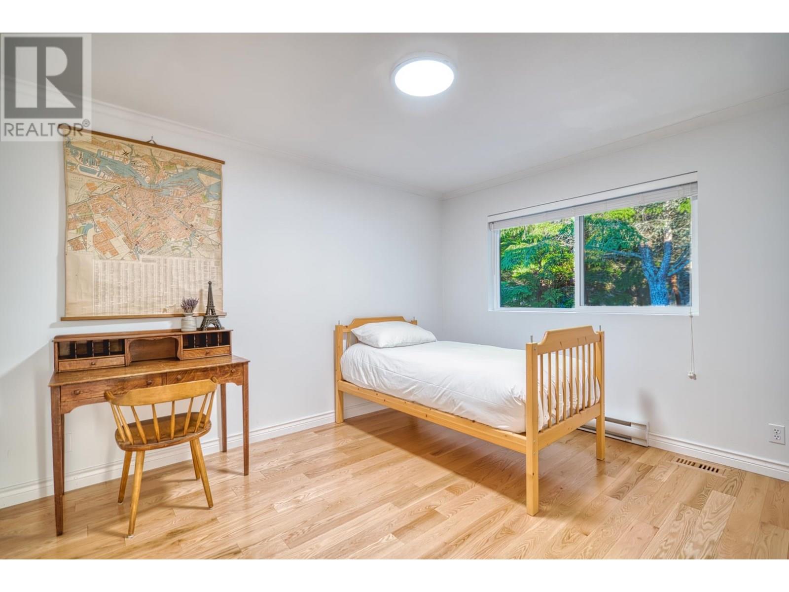 10339 SUNSHINE COAST HIGHWAY, Halfmoon Bay