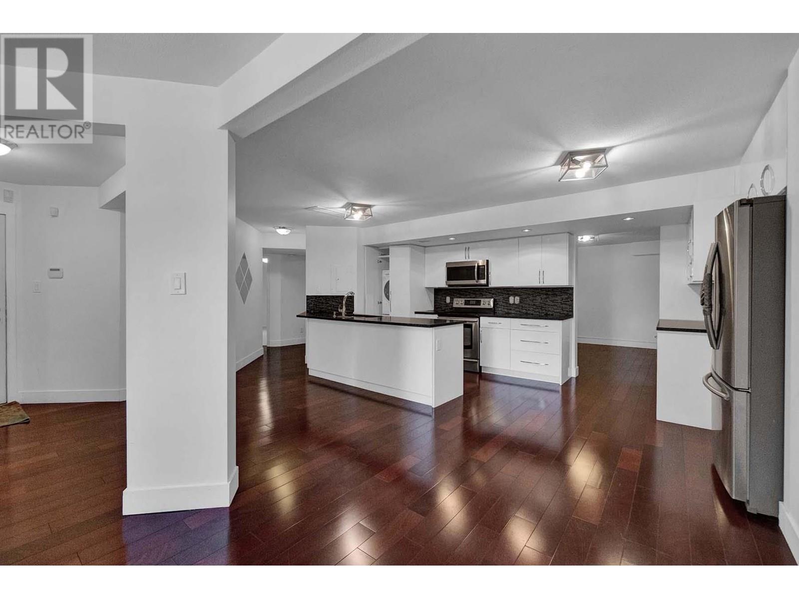 Photo 3 of 1512 Eagle Mountain Drive, Coquitlam BC