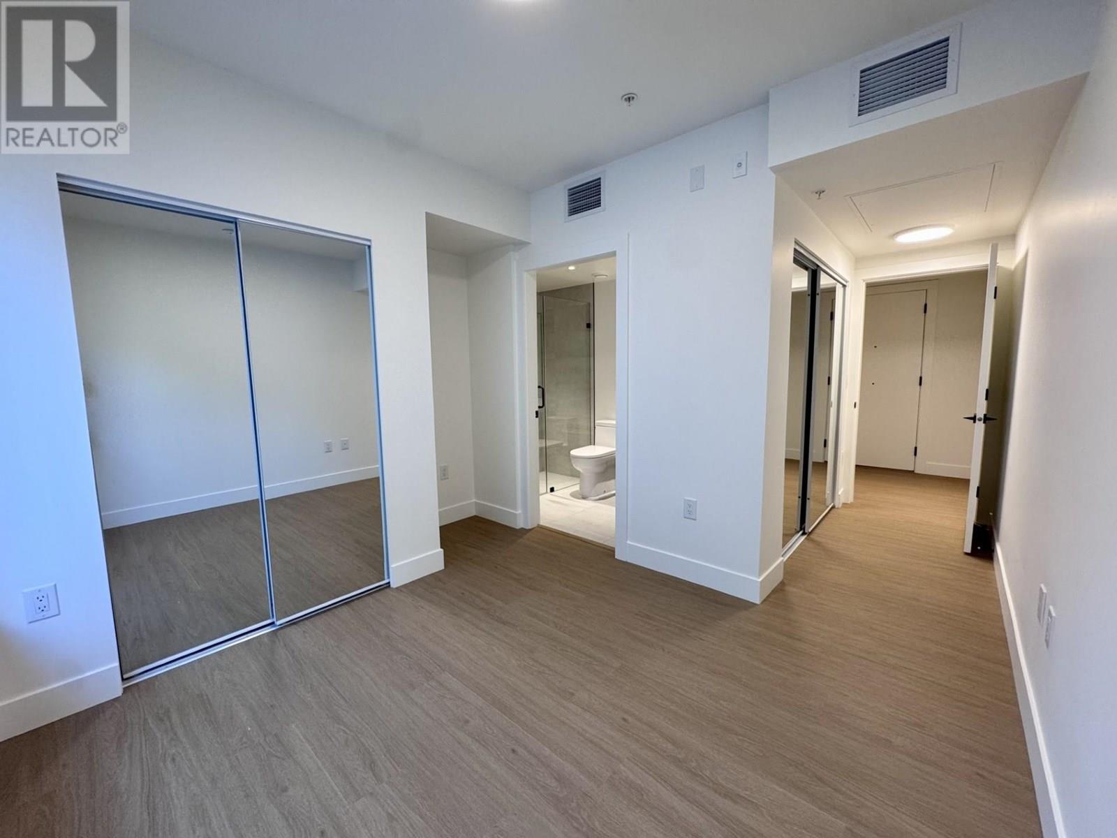 Photo 5 of 203 2235 E Broadway, Vancouver BC
