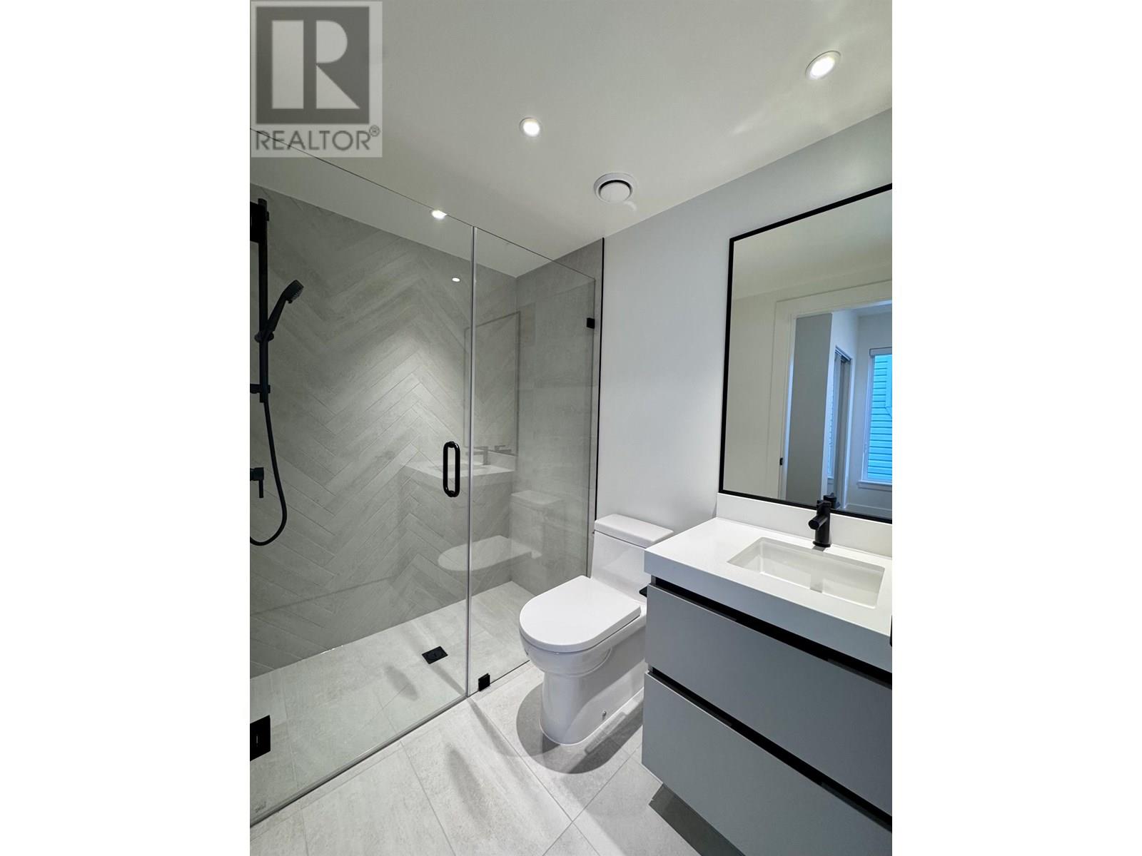 Photo 6 of 203 2235 E Broadway, Vancouver BC