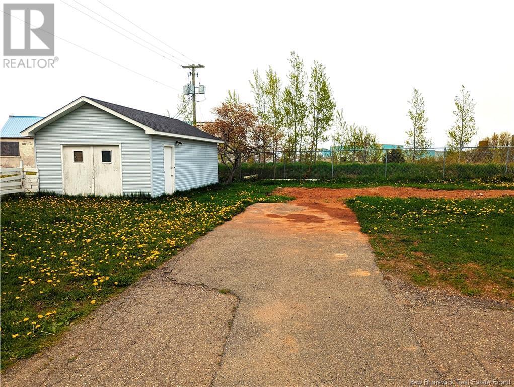 Photo 6 of 254 Jd Gauthier Boulevard, Shippagan NB