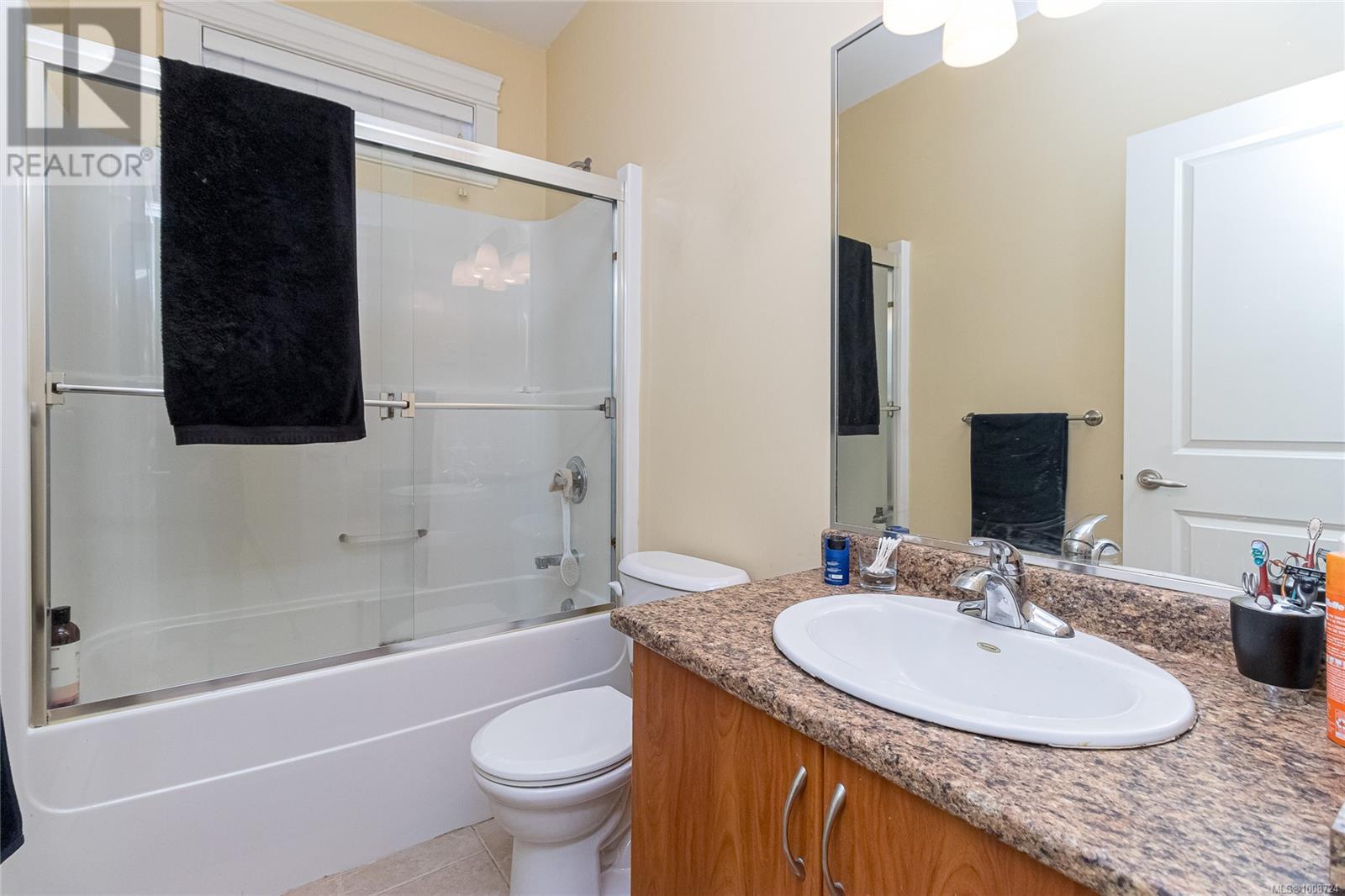 Photo 56 of 555 Leaside Ave, Saanich BC