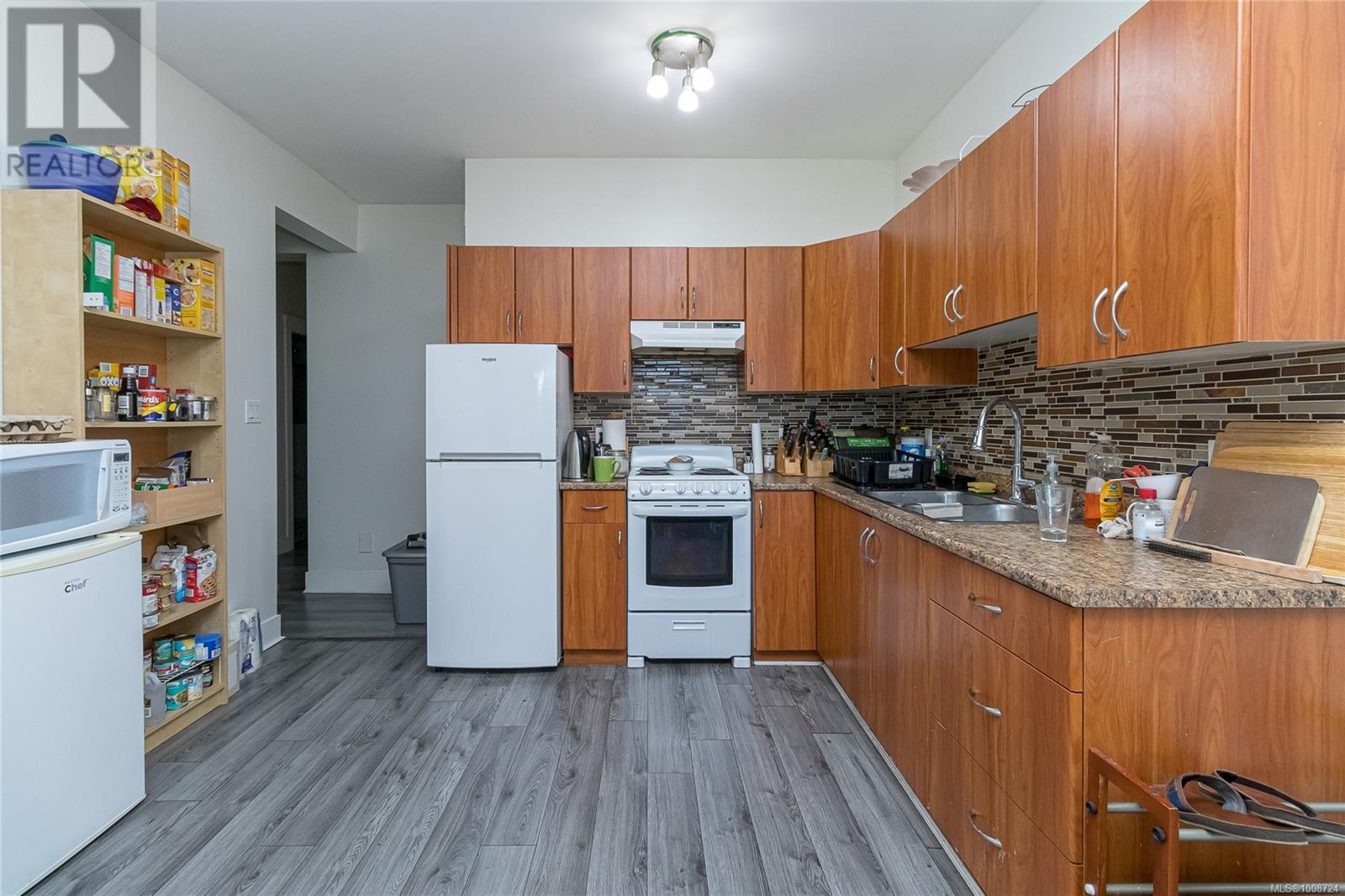 Photo 18 of 555 Leaside Ave, Saanich BC