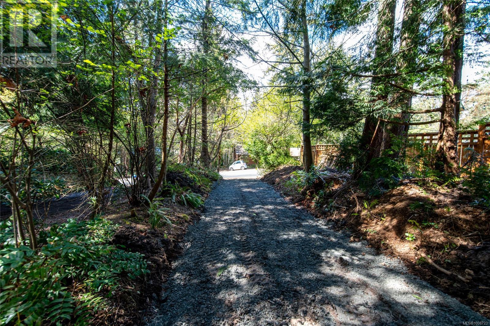  853 Cuaulta Crescent, Colwood