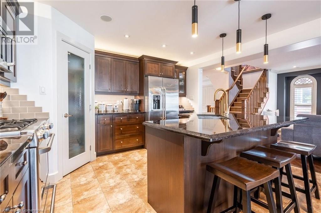 Photo 24 of 16 Sycamore Crescent, Grimsby ON