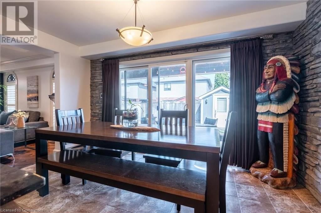 Photo 41 of 16 Sycamore Crescent, Grimsby ON