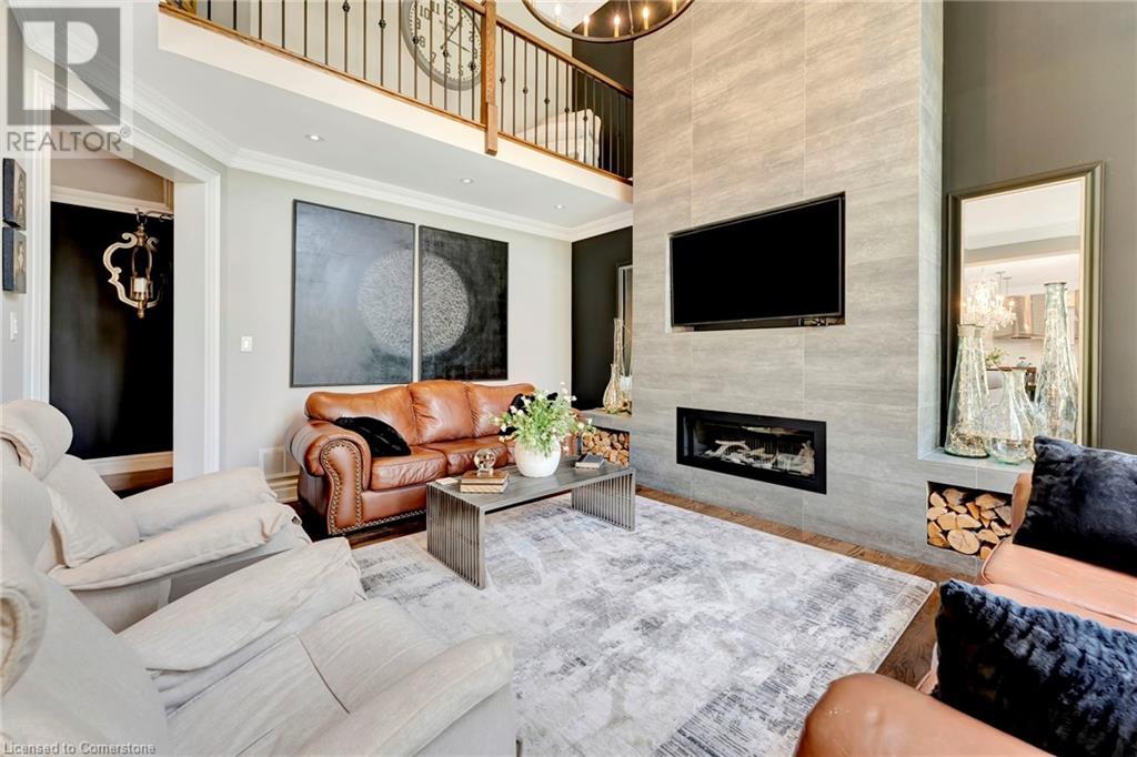 Photo 13 of 2469 Whistling Springs Crescent, Oakville ON