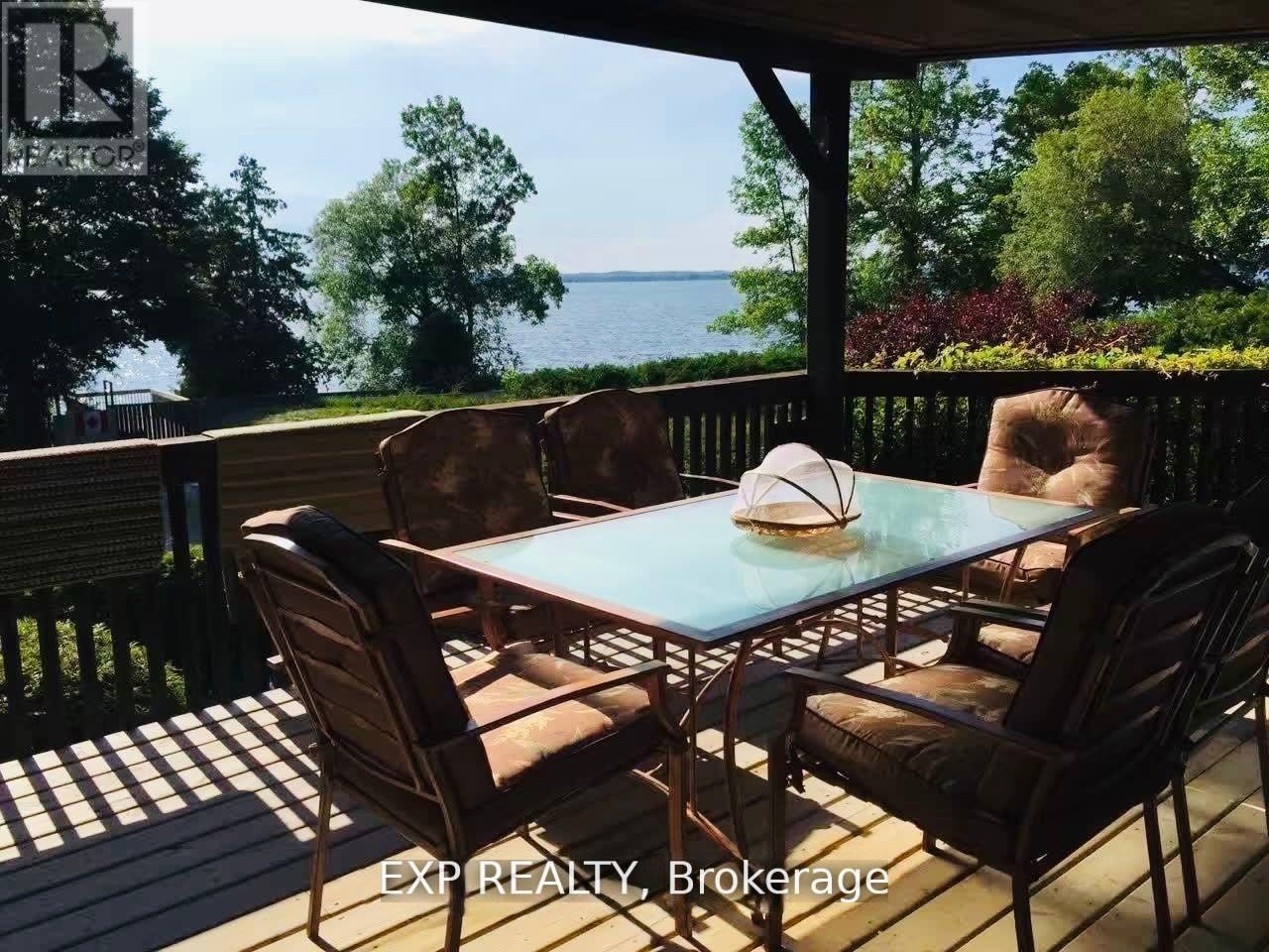 Photo 5 of 127 Lake Drive N, Georgina ON