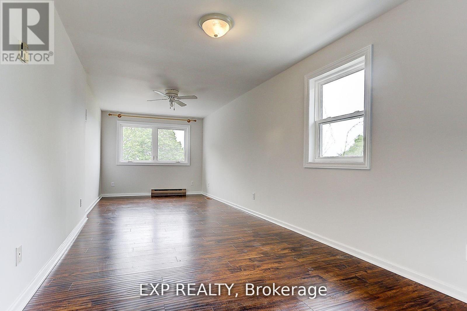 Photo 11 of 127 Lake Drive N, Georgina ON