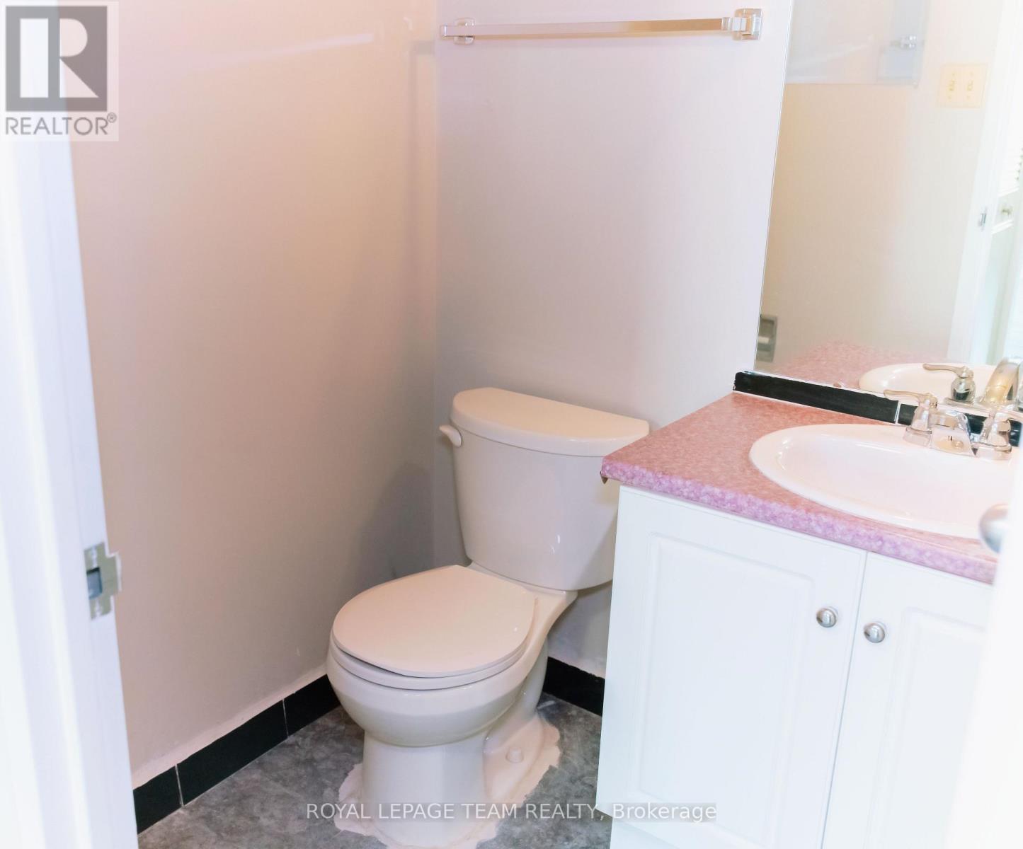 Photo 9 of 1516 2871 Richmond Road, Ottawa ON