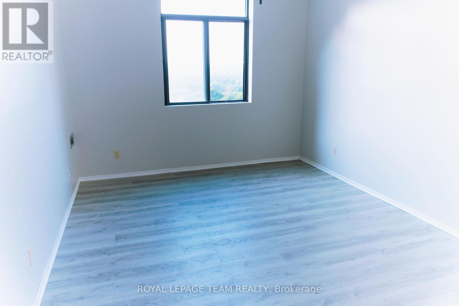 Photo 5 of 1516 2871 Richmond Road, Ottawa ON