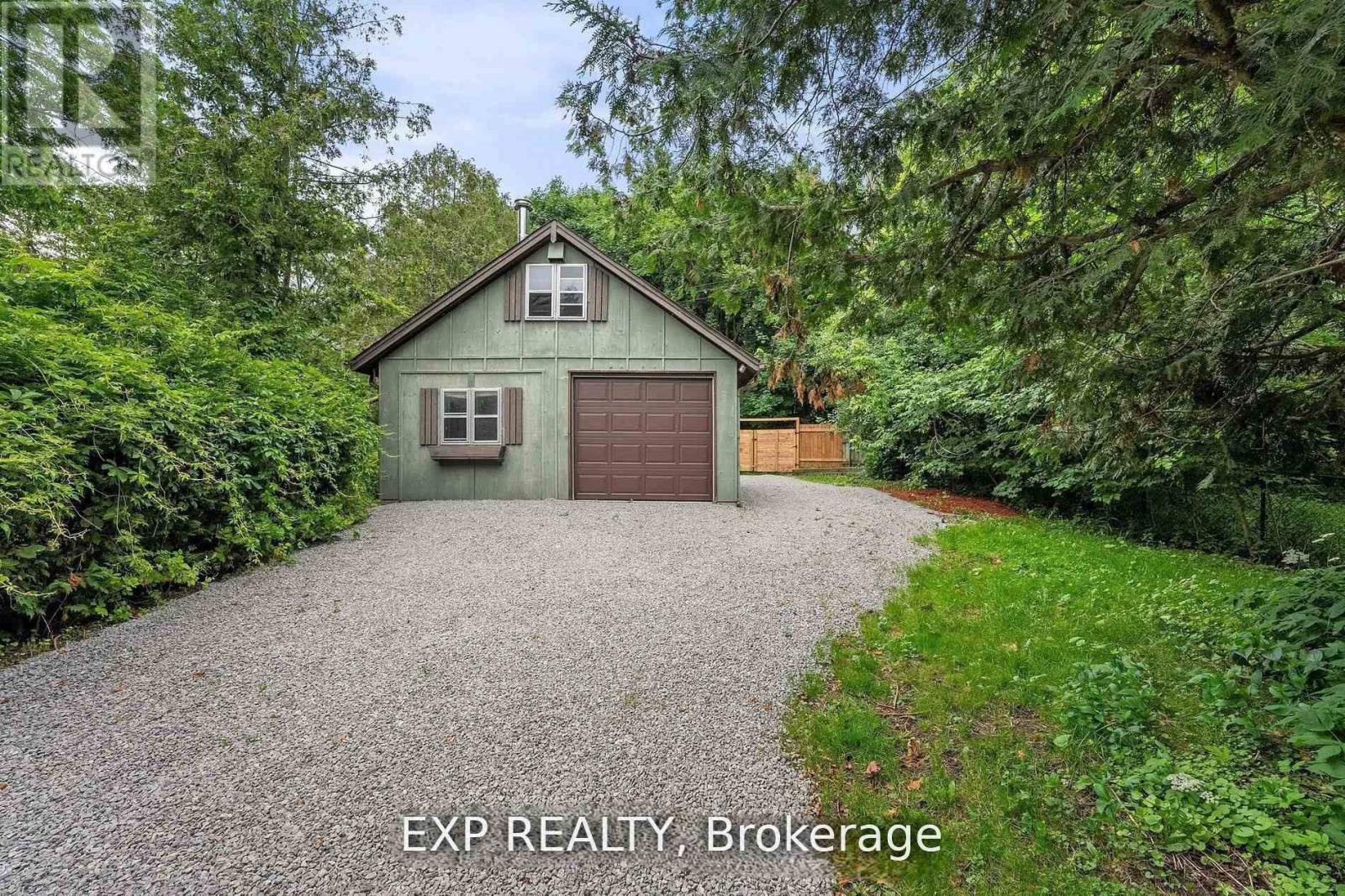 Photo 34 of 127 Lake Drive N, Georgina ON