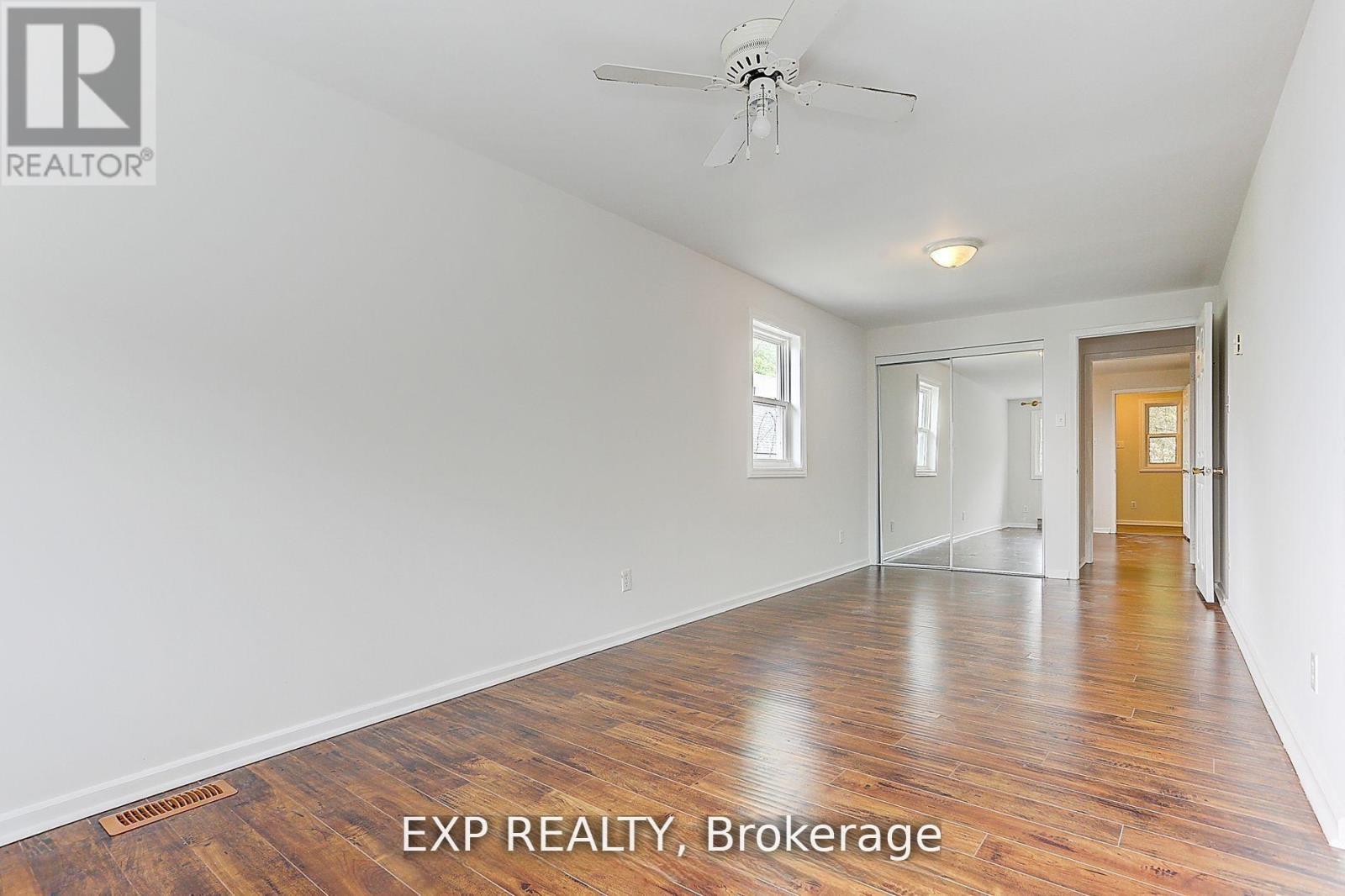 Photo 22 of 127 Lake Drive N, Georgina ON