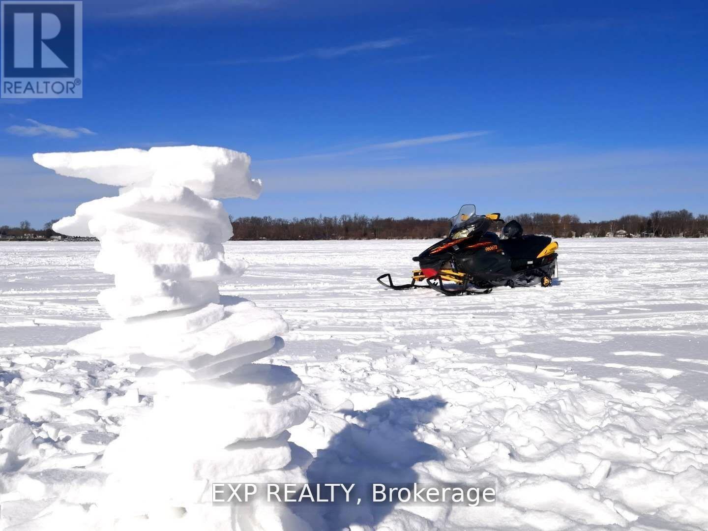 Photo 30 of 127 Lake Drive N, Georgina ON