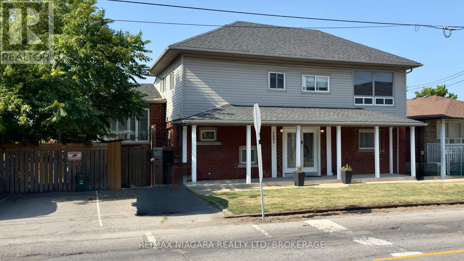 Photo 4 of 6681 Frederica Street, Niagara Falls ON
