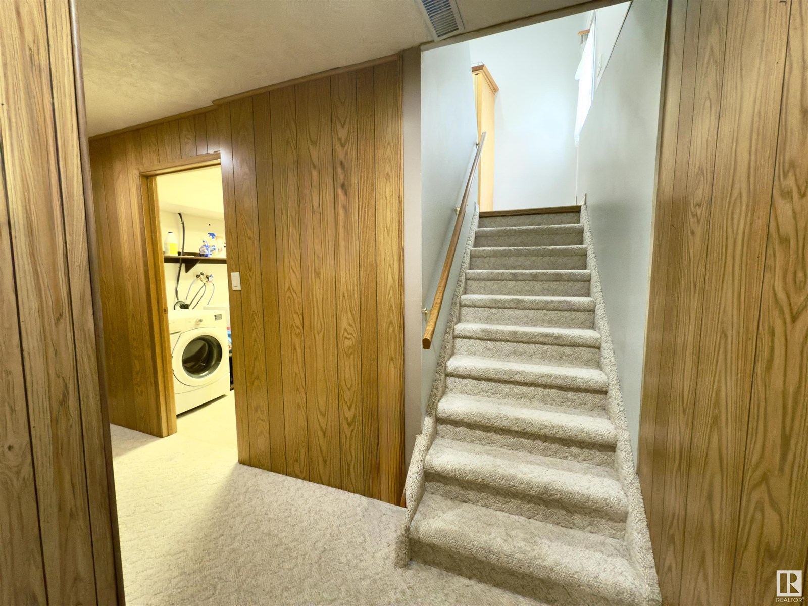 Photo 40 of 5619 140 A Av Nw, Edmonton AB