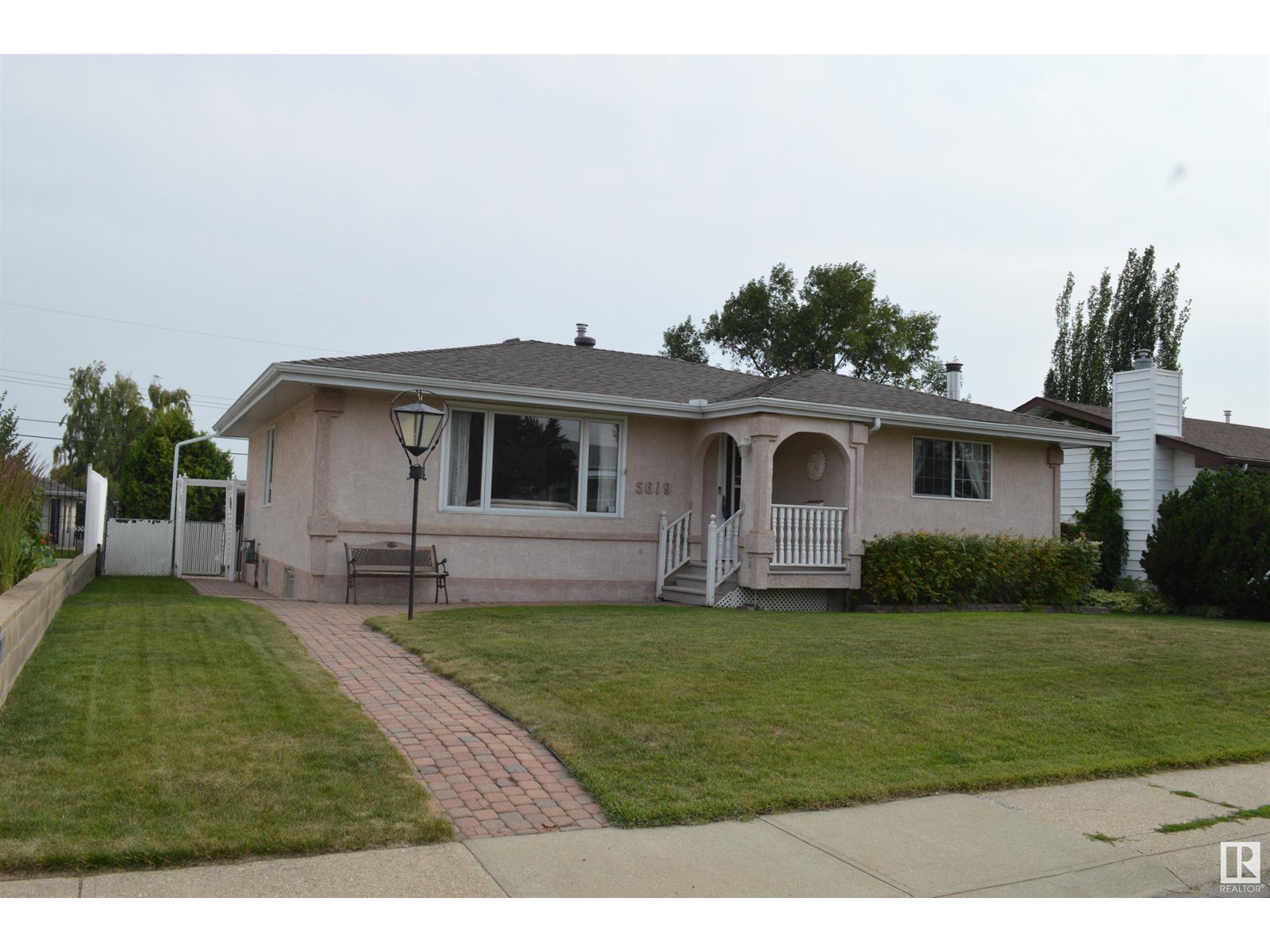 Photo 47 of 5619 140 A Av Nw, Edmonton AB