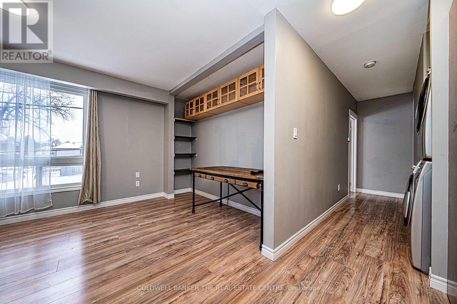 Photo 15 of 920 Lake Drive E, Georgina ON