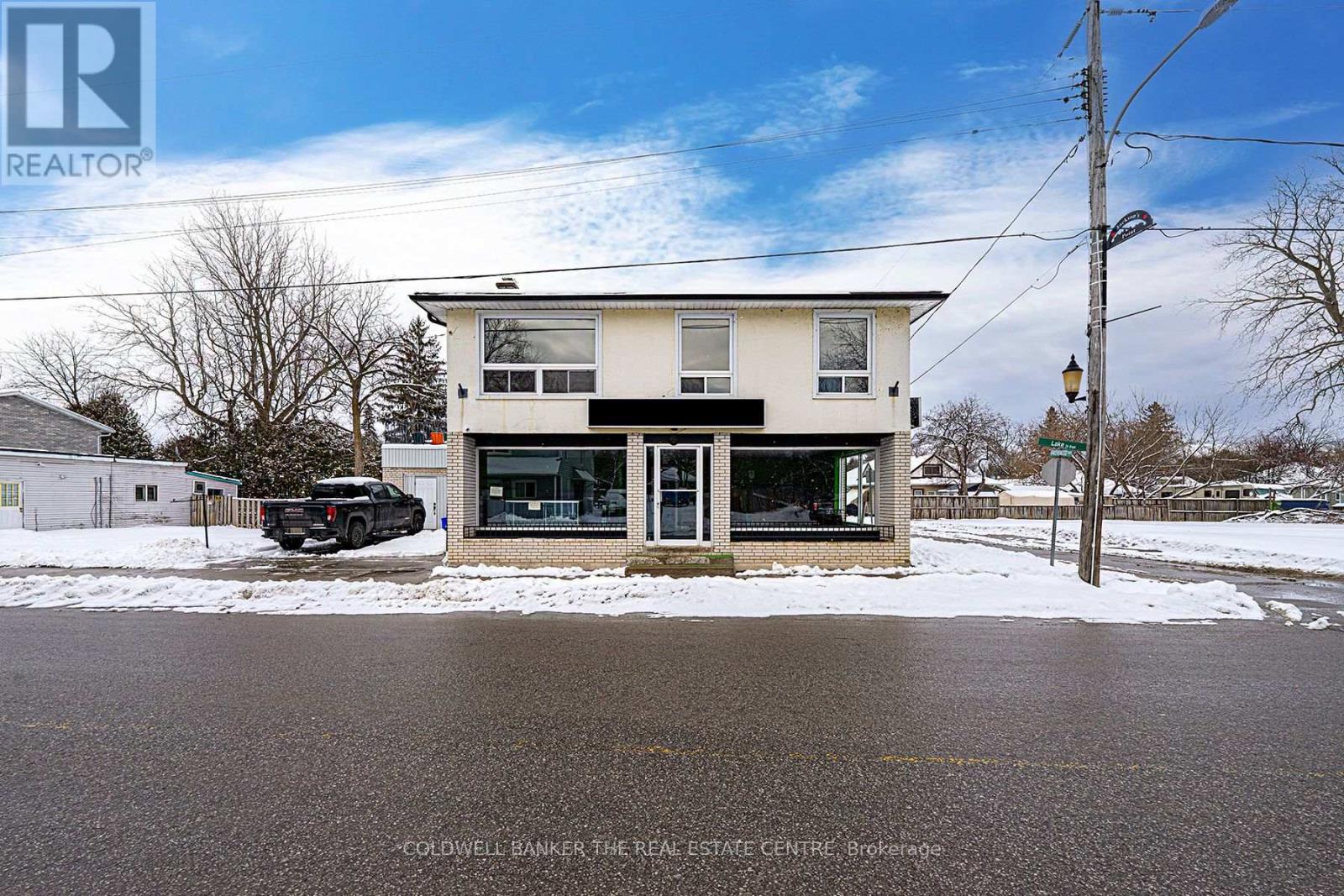 Photo 2 of 920 Lake Drive E, Georgina ON