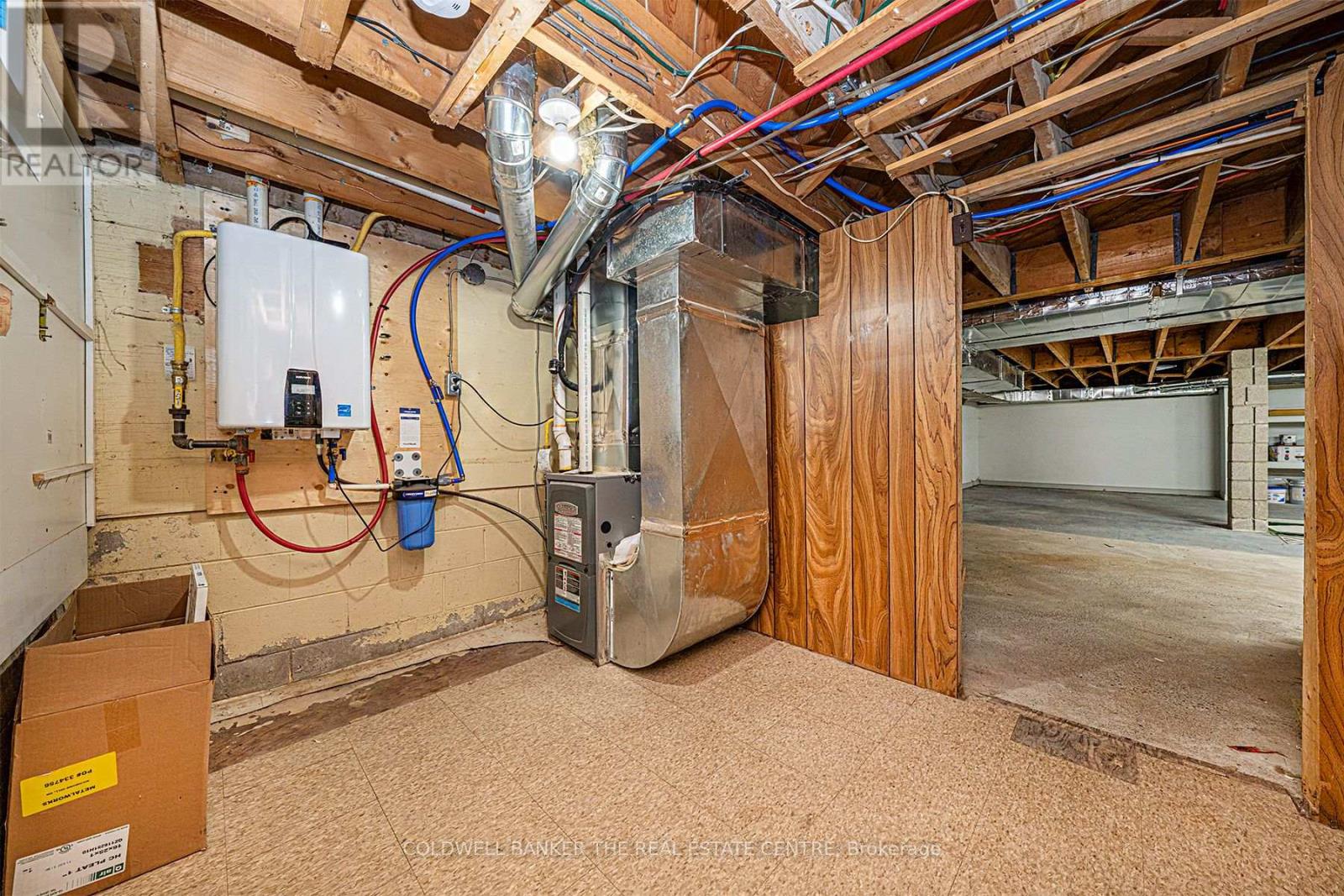Photo 23 of 920 Lake Drive E, Georgina ON