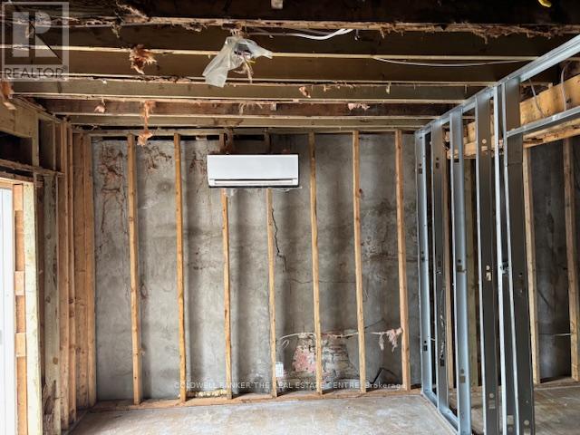 Photo 25 of 920 Lake Drive E, Georgina ON