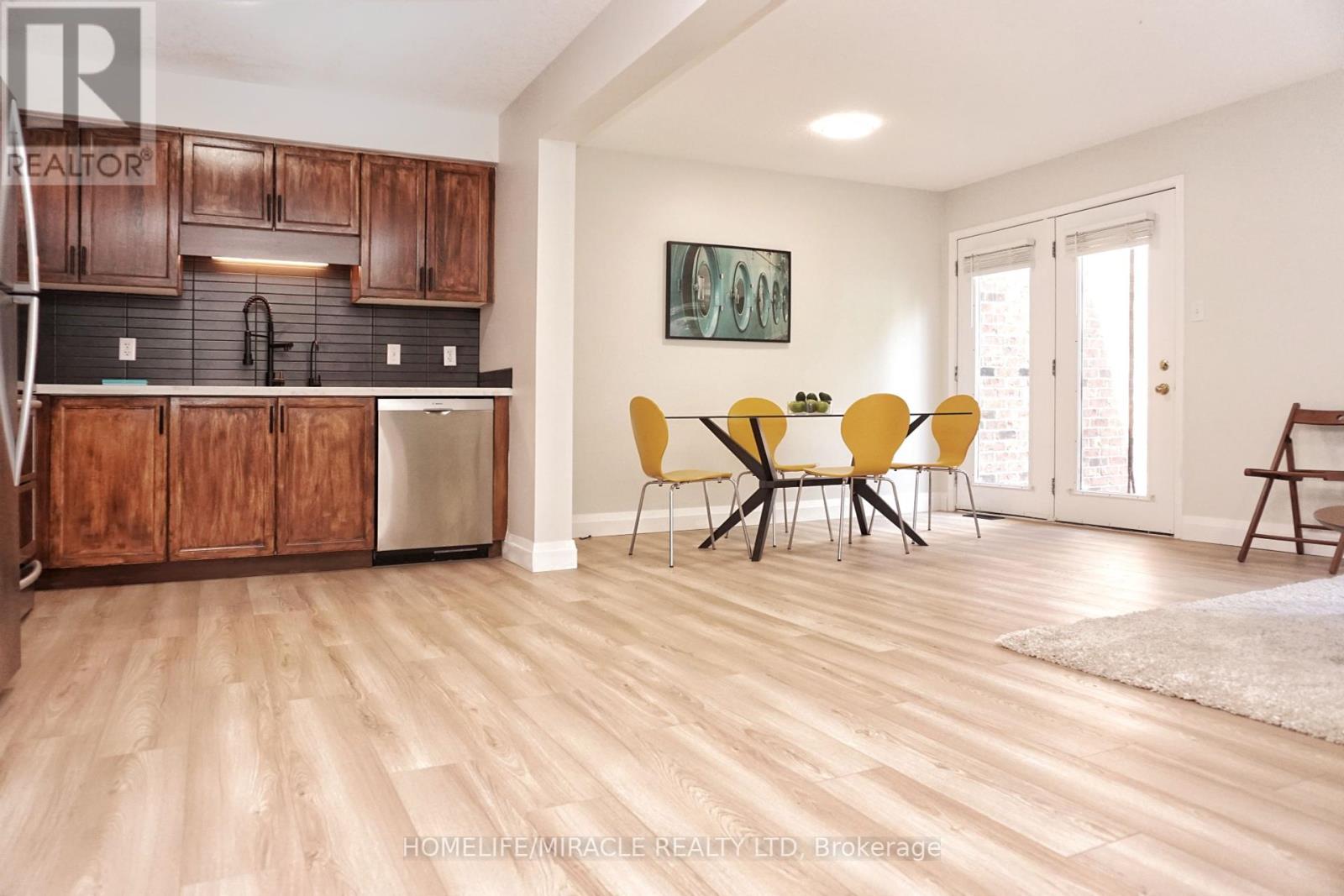 Photo 36 of 470 Annapolis Court, Waterloo ON