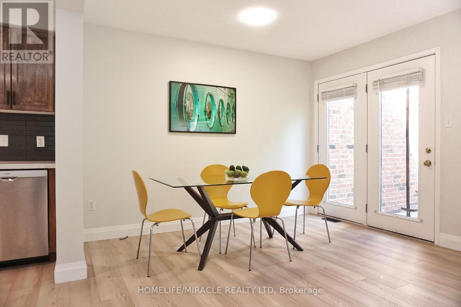 Photo 19 of 470 Annapolis Court, Waterloo ON