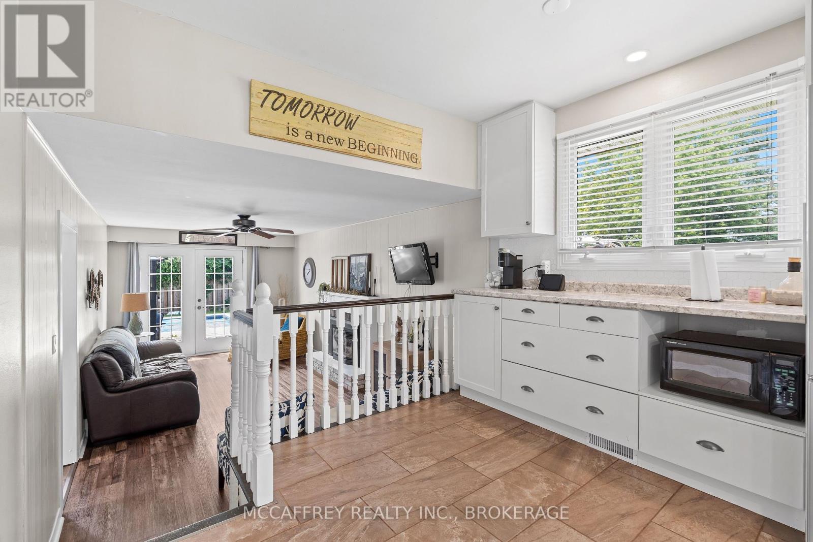 Photo 7 of 801 High Gate Park Drive, Kingston ON