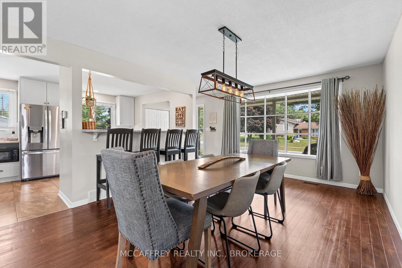 Photo 6 of 801 High Gate Park Drive, Kingston ON