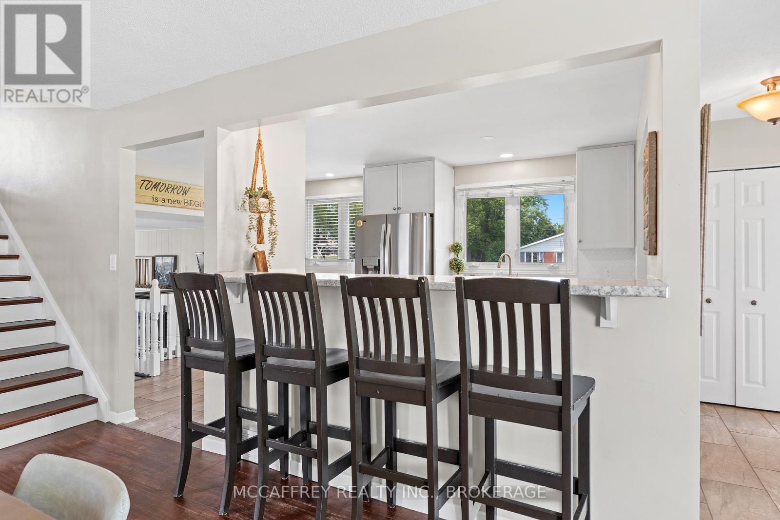 Photo 5 of 801 High Gate Park Drive, Kingston ON