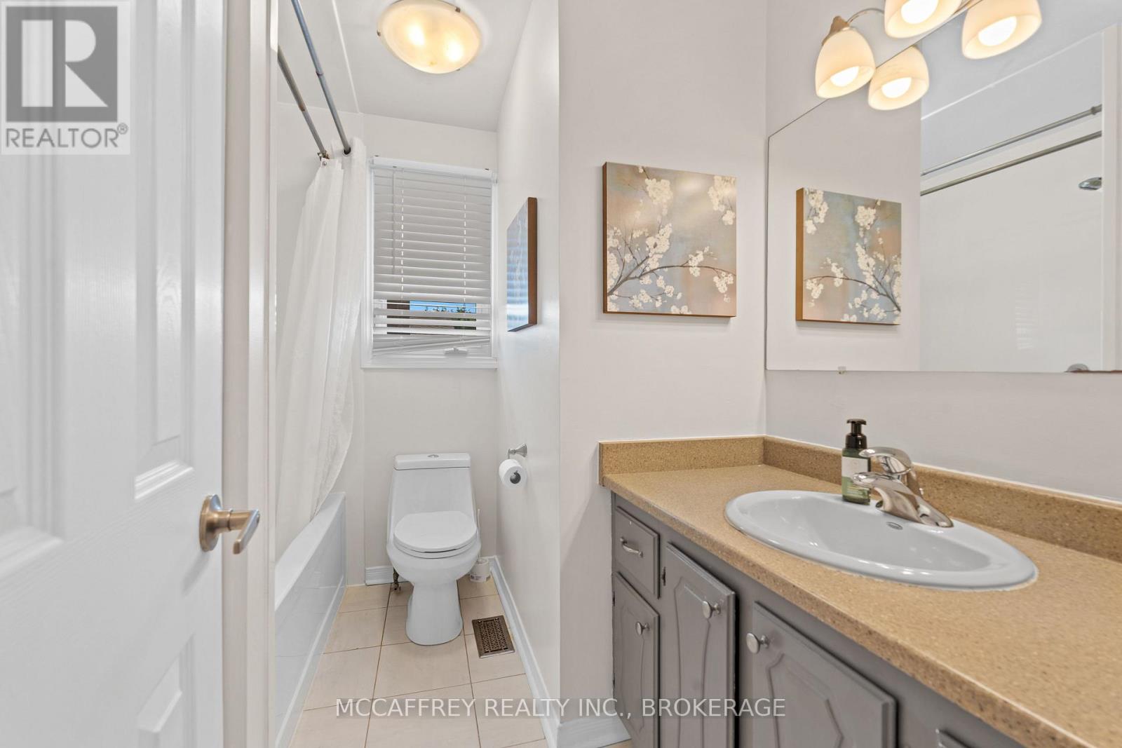 Photo 48 of 801 High Gate Park Drive, Kingston ON