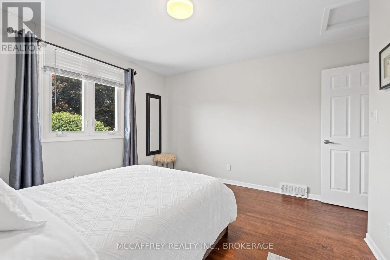 Photo 42 of 801 High Gate Park Drive, Kingston ON