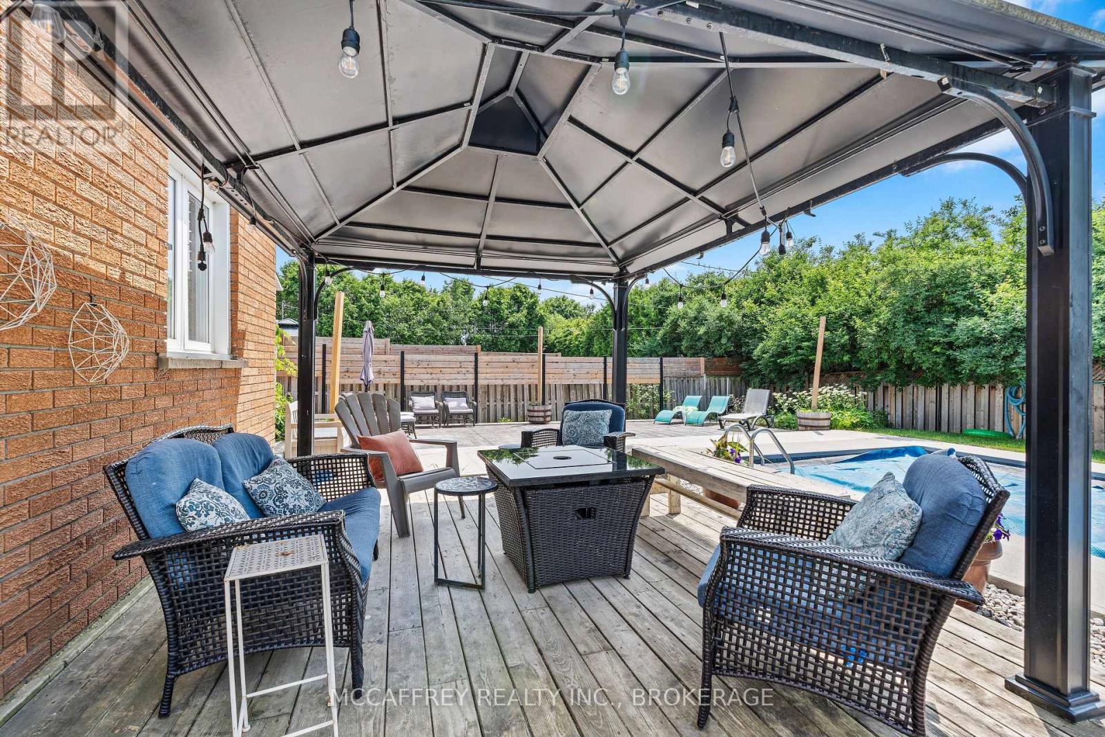 Photo 2 of 801 High Gate Park Drive, Kingston ON