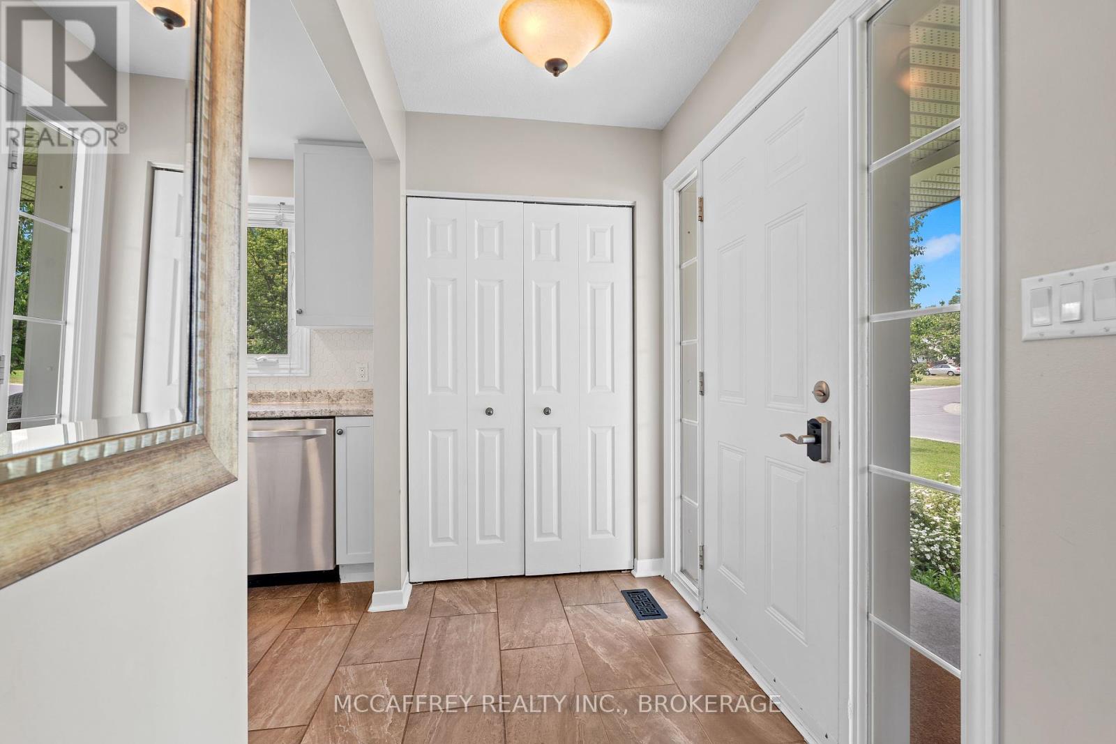 Photo 10 of 801 High Gate Park Drive, Kingston ON