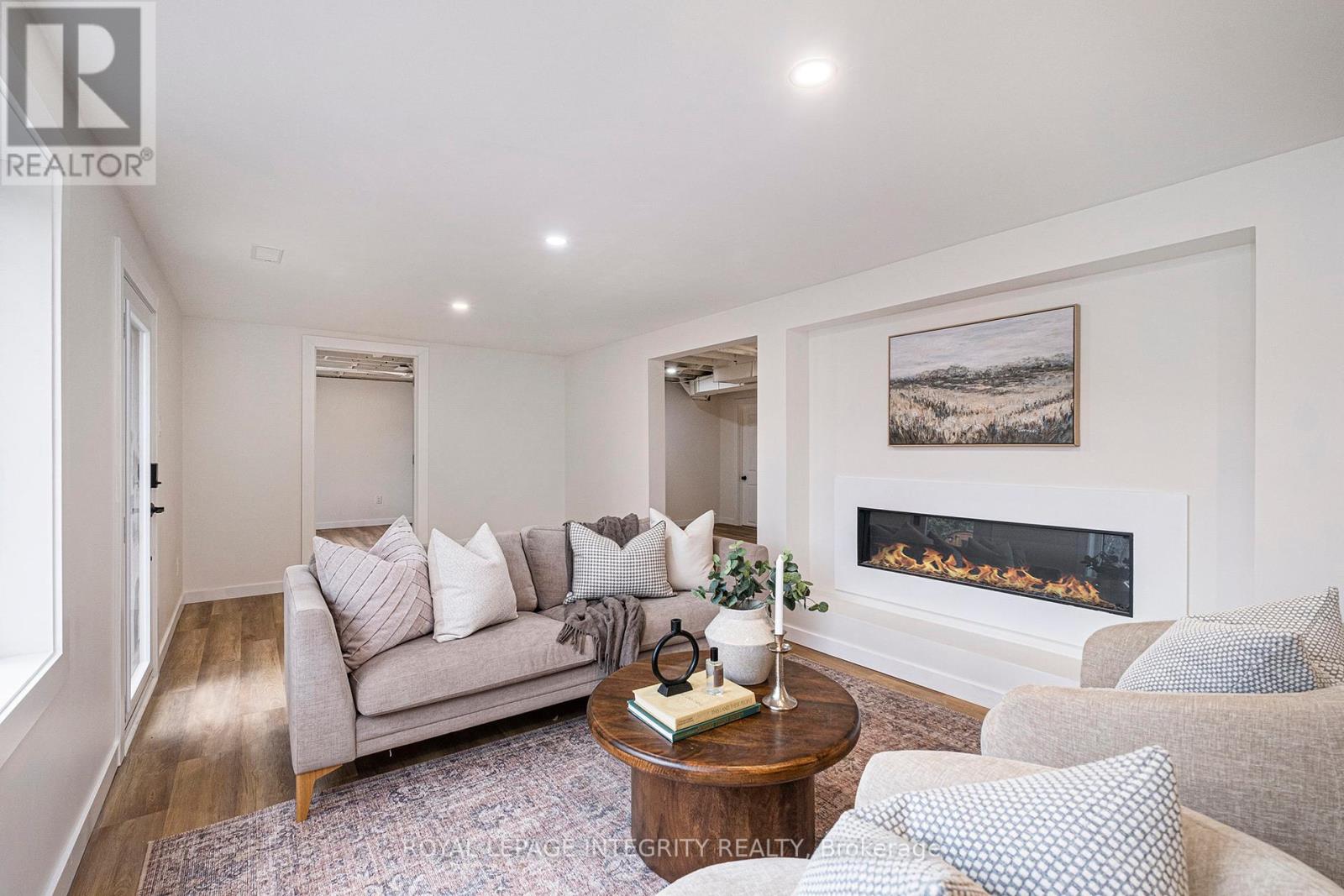 Photo 8 of 17 Lockview Road, Ottawa ON